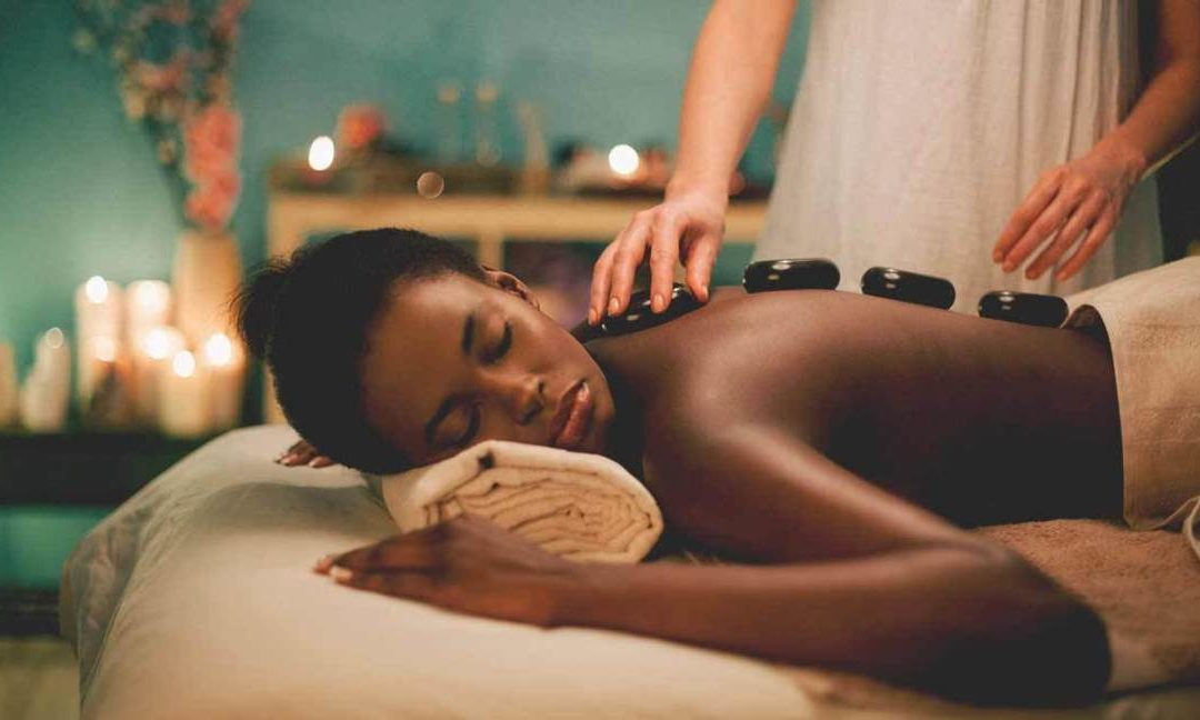 The Benefits of a Hot Stone Massage